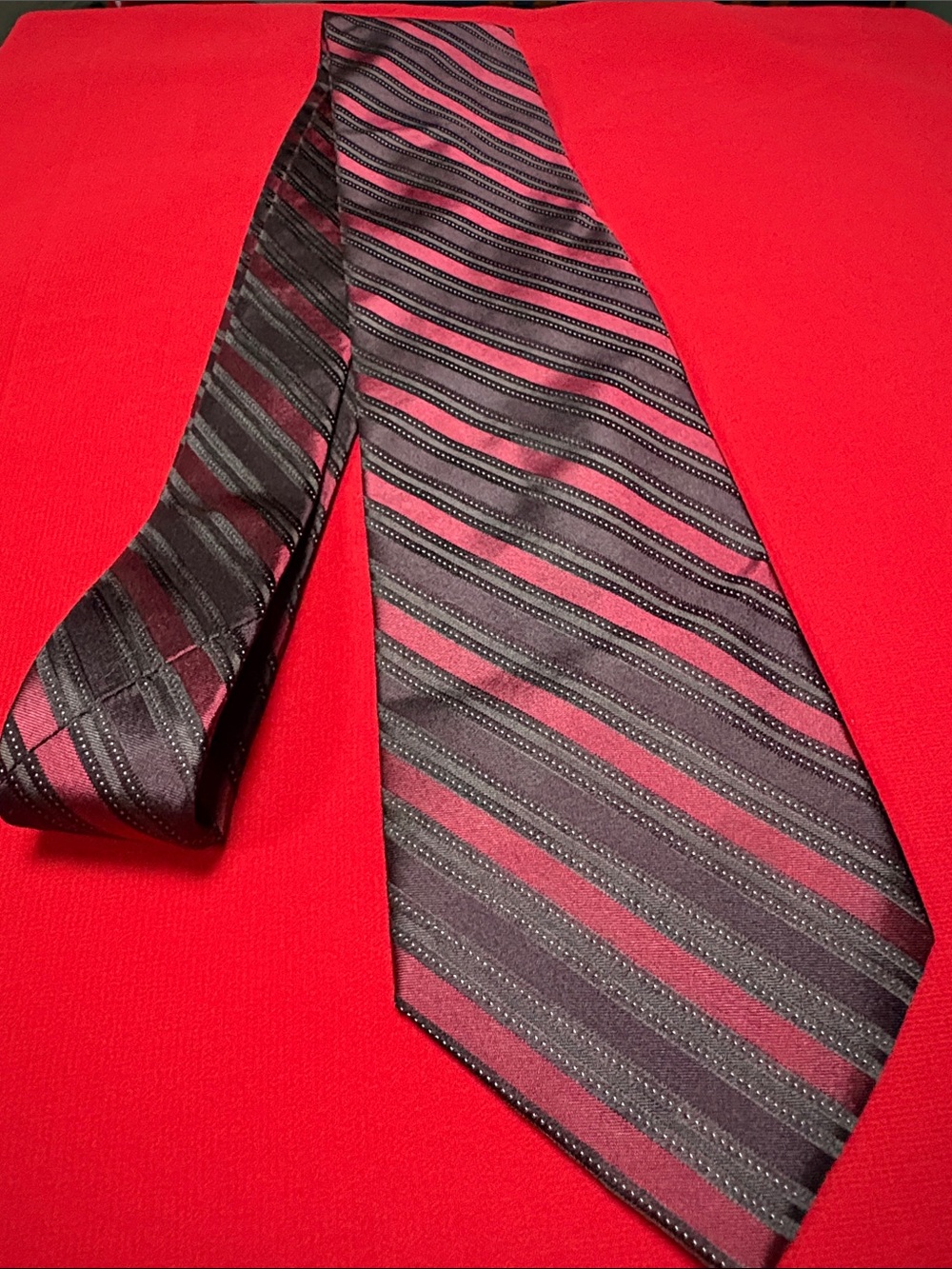 Calvin Klein silk tie!